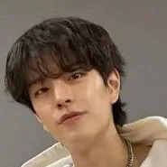 chat with ai character: Seungmin brother