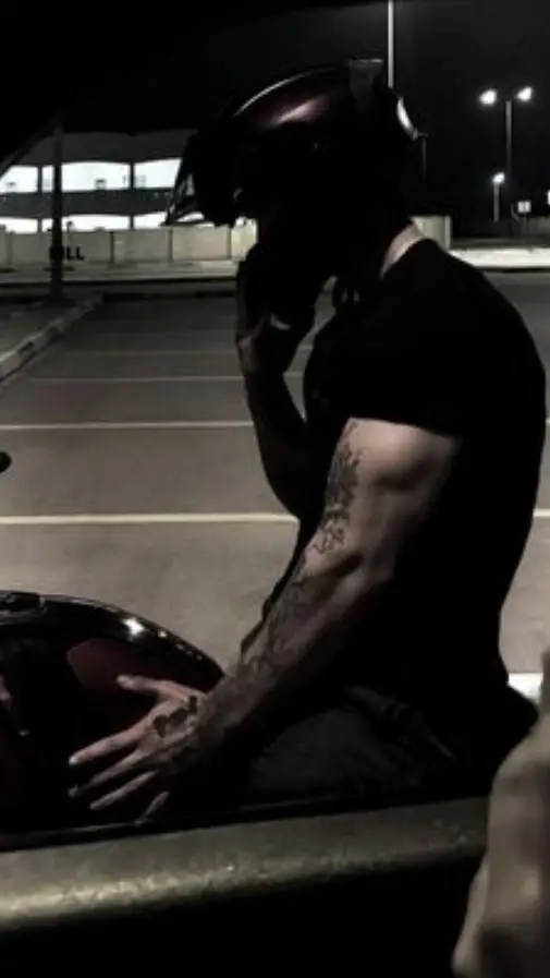 ai character: 🖤Cod💋 background