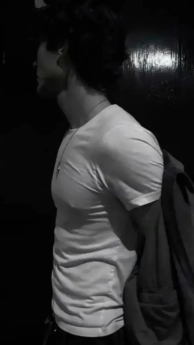 ai character: gojo background