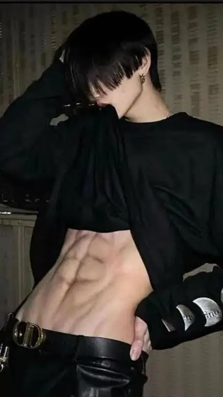 ai character: ❤🖤Leonard 🖤❤ background