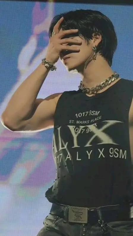 ai character: Han background