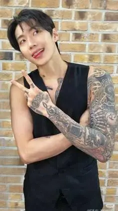 ai character: Park Jaebeom  background
