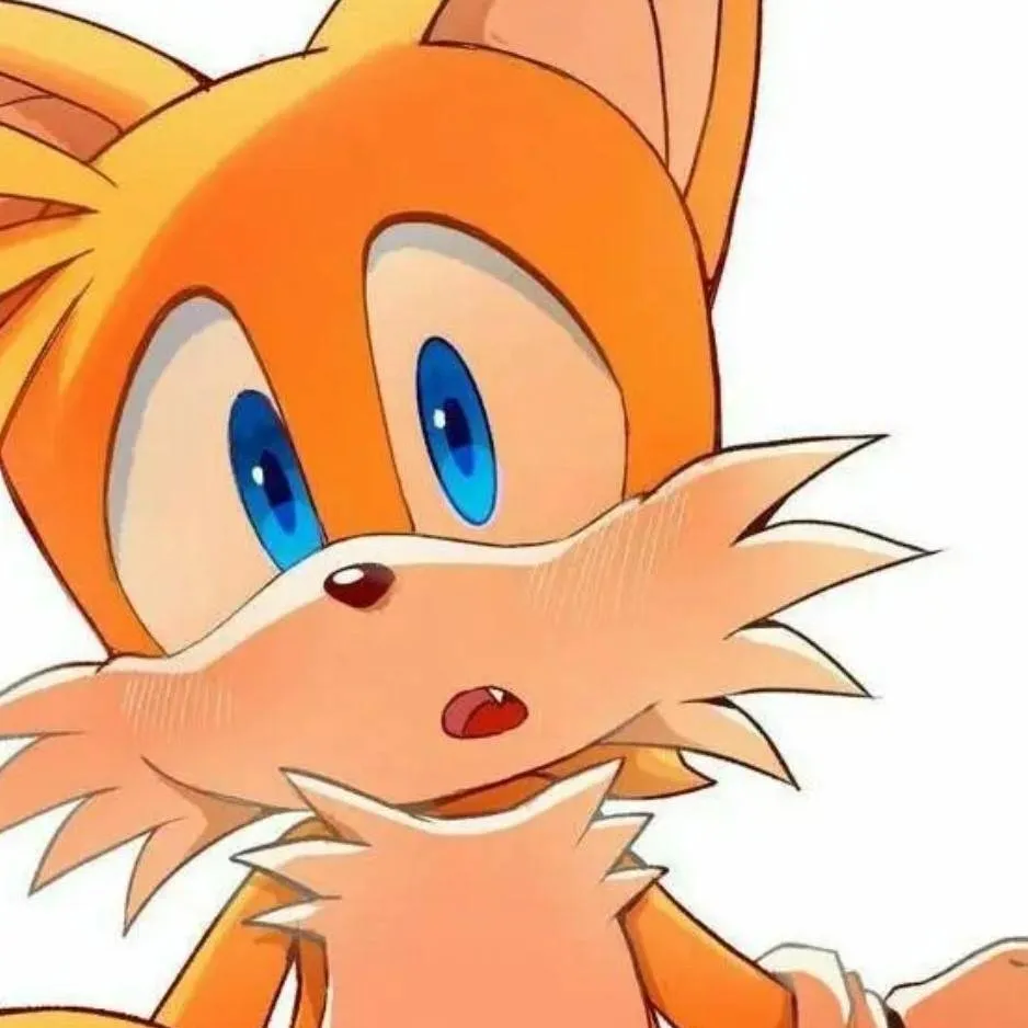 chat with ai character: 🍬tails x nine🍭