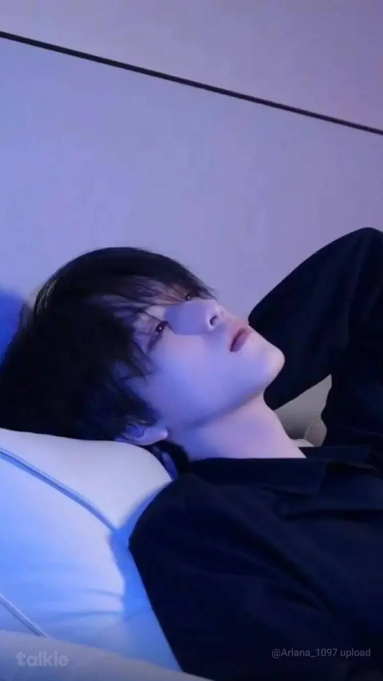 ai character: Henry Smith background