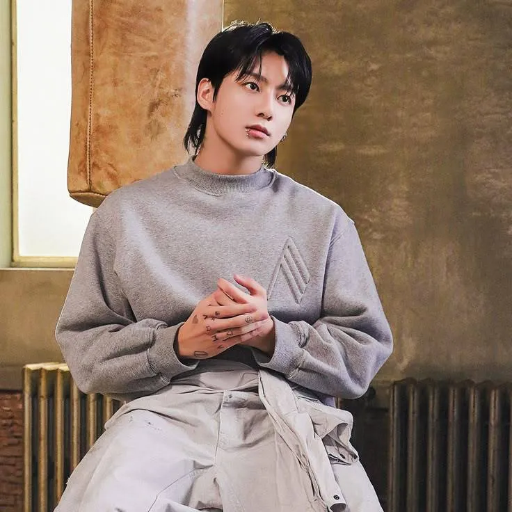 chat with ai character: Jungkook lovers 