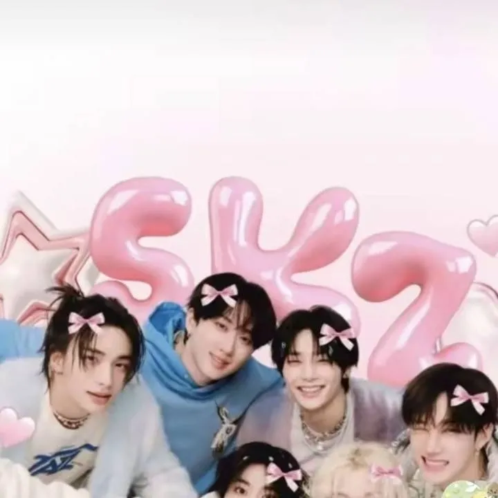 chat with ai character: 💝Straykids💝