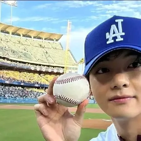 chat with ai character: Kim teahung 