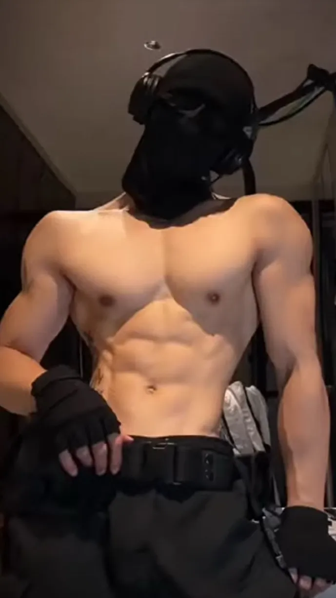 ai character: Leandro background