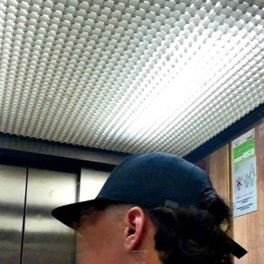 chat with ai character: Nawar