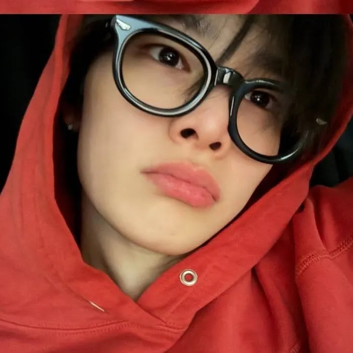 chat with ai character: I.N/Jeongin(8?)