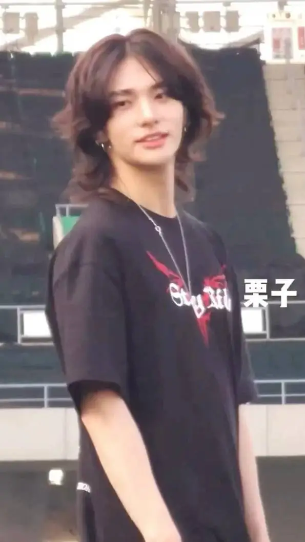 Talkie AI - Chat with Hyunjin, Rival  