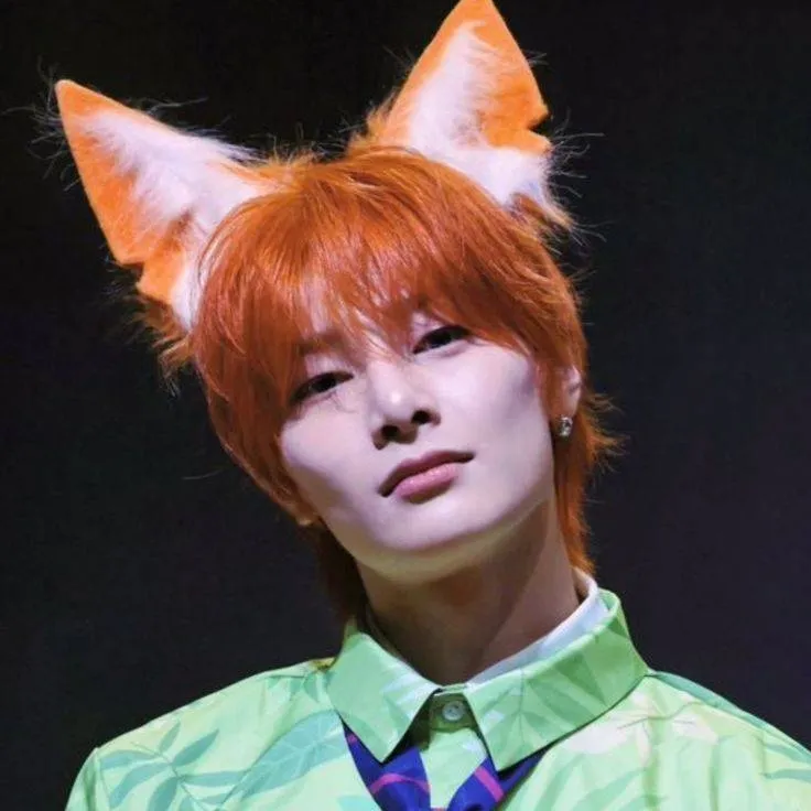 chat with ai character: Jeongin 