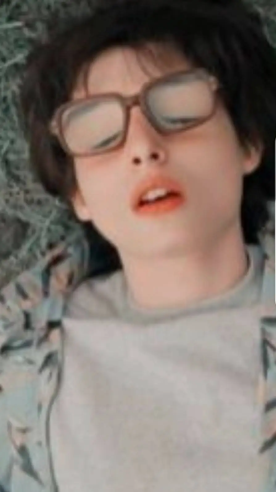 ai character: Richie  background