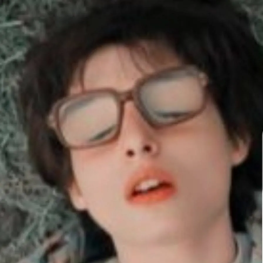 chat with ai character: Richie 