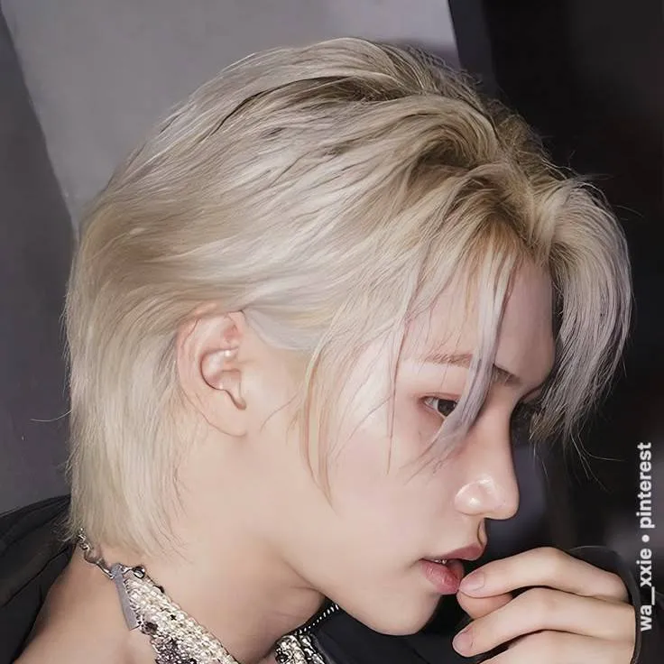 chat with ai character:  tu artista fav