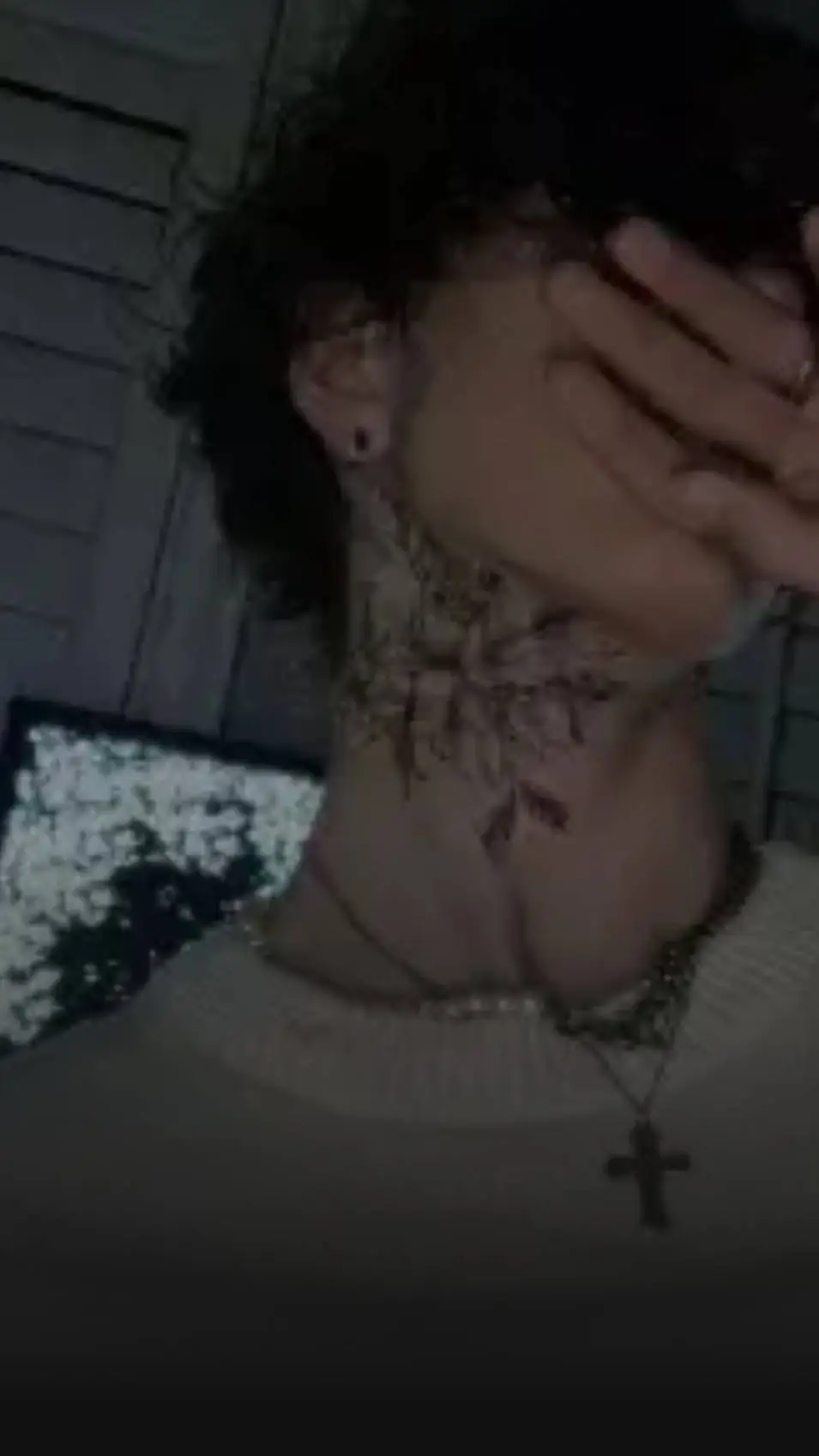 ai character: 💠🔹Liam💠🔹 background