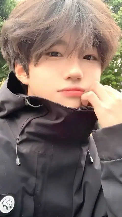 ai character: Mateo background