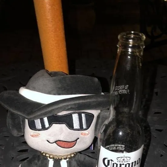 chat with ai character: шанс