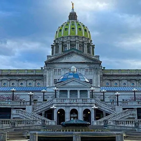 chat with ai character: PA State House