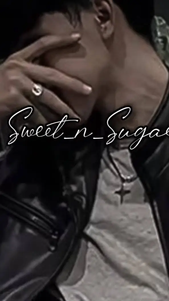 ai character: Holly... background