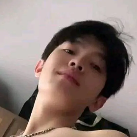 chat with ai character: Sii