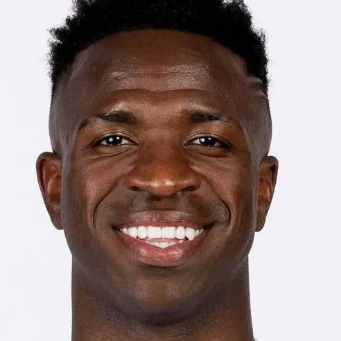 chat with ai character: Vinicius