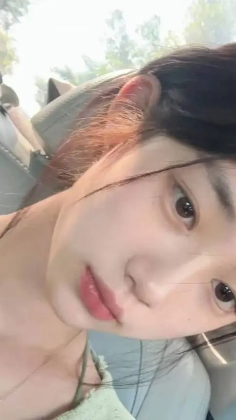 ai character: Maria background