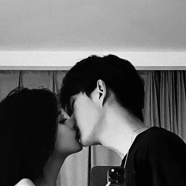 chat with ai character: ★Nikhole★