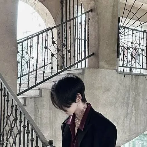 chat with ai character: ★FELIX★