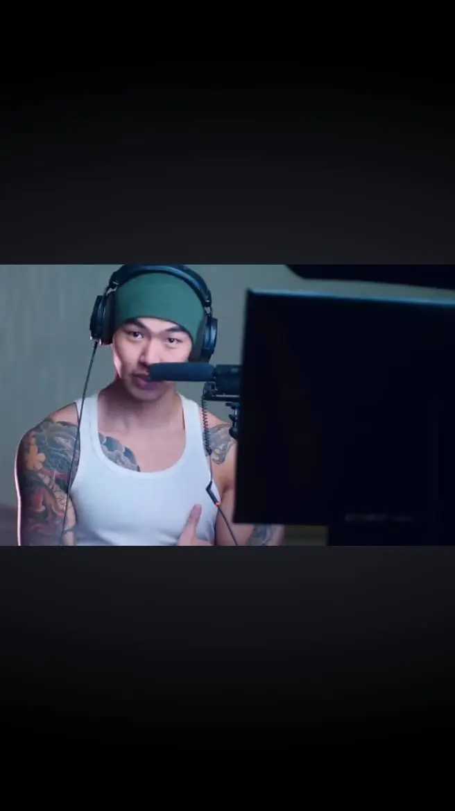 ai character: David 💞 background