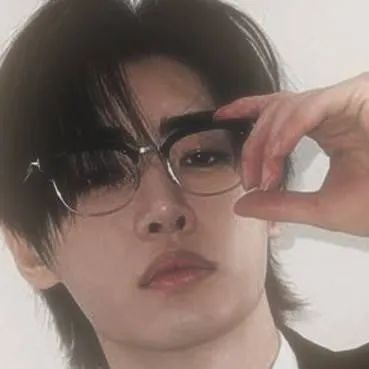 chat with ai character: park sunghoon 