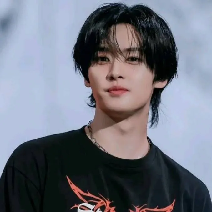 chat with ai character: lee knoo 