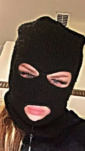 ai character: ana🍷💫🍷 background