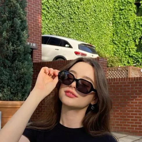 chat with ai character: Enemies To Lover🤌💀