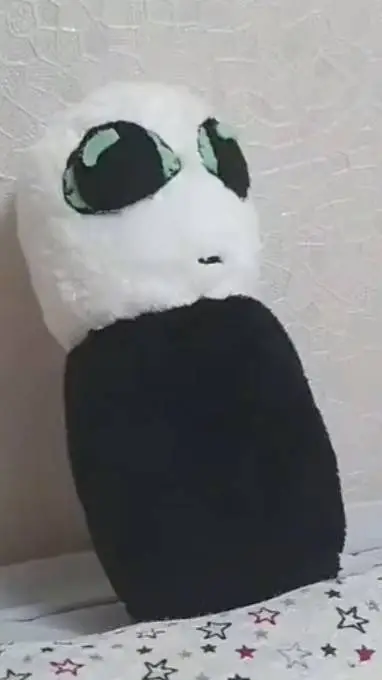 ai character: baby pursuer  background