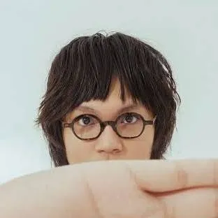 chat with ai character: UNIQUE SALONGA