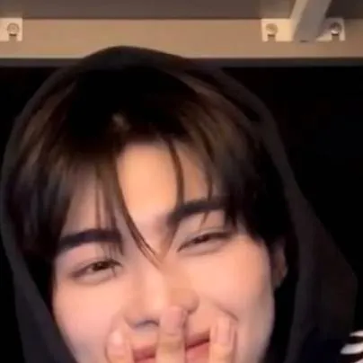 chat with ai character: park gunwook 