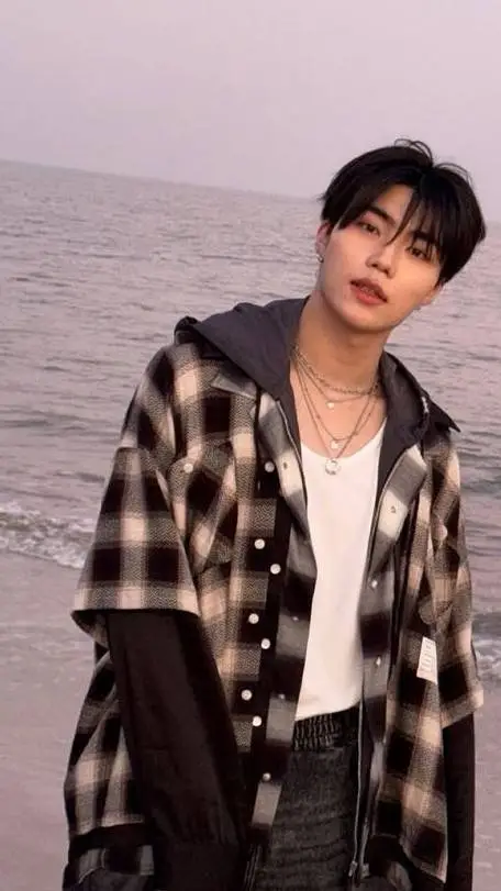 ai character: Park gunwook background