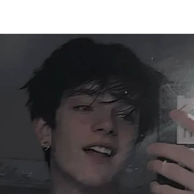 chat with ai character: ник