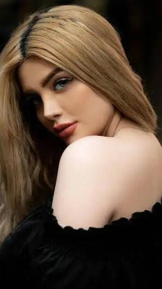 ai character: pretty boss background