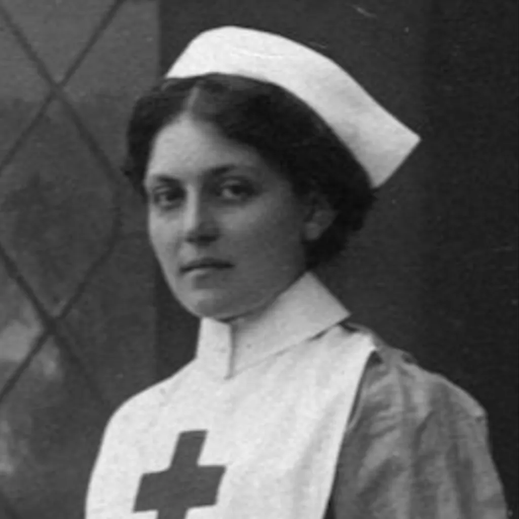 chat with ai character: Violet jessop