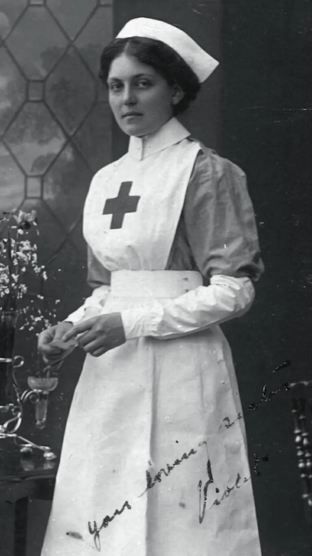 ai character: Violet jessop background