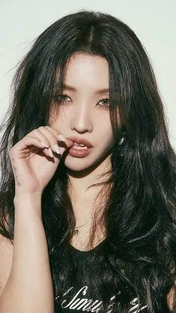 ai character: Soyeon  background