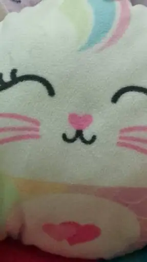 ai character: Corazón  background