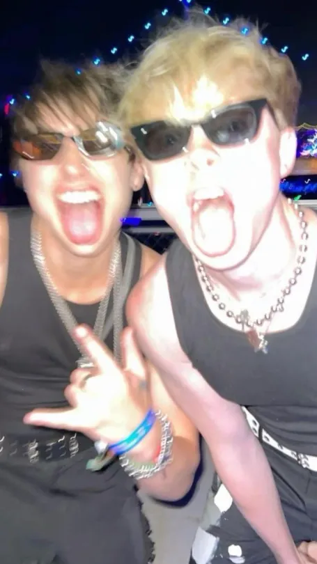 ai character: Sam x Colby background