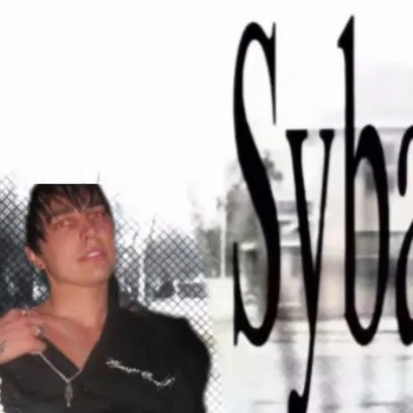 chat with ai character: Trap house 