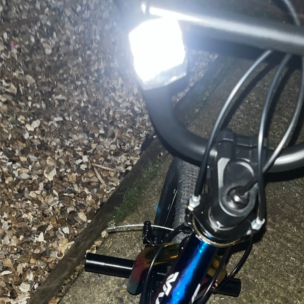 chat with ai character: Obx