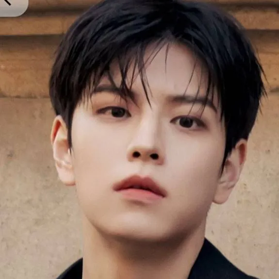 chat with ai character: seunmig  tu novio