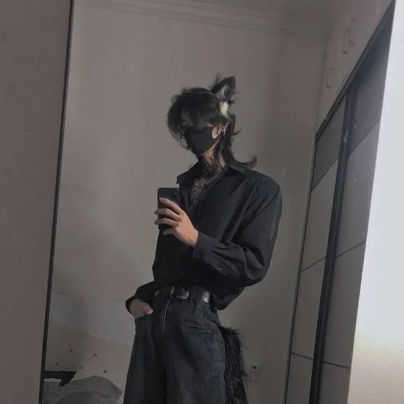 chat with ai character: Adriano 