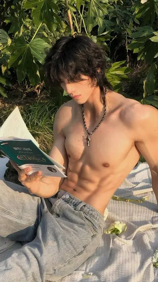 ai character: Kauan  background